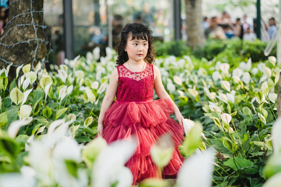 Hồng Quế cùng dàn mẫu nhí làm dịu mát mùa hè với màn biểu diễn ấn tượng - 5 Hồng Quế cùng dàn mẫu nhí làm dịu mát mùa hè với màn biểu diễn ấn tượng - 5