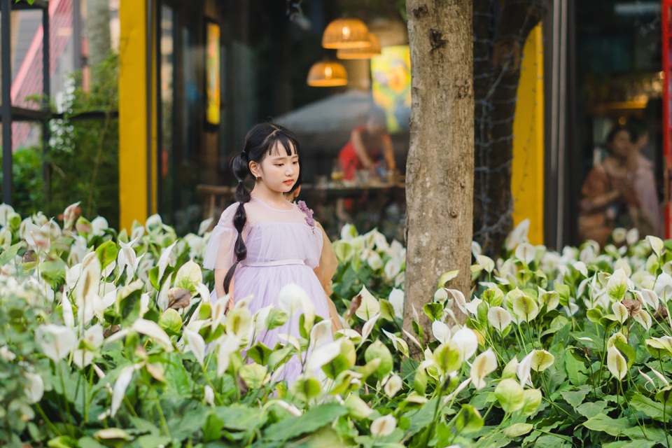 Hồng Quế cùng dàn mẫu nhí làm dịu mát mùa hè với màn biểu diễn ấn tượng - 6 Hồng Quế cùng dàn mẫu nhí làm dịu mát mùa hè với màn biểu diễn ấn tượng - 6