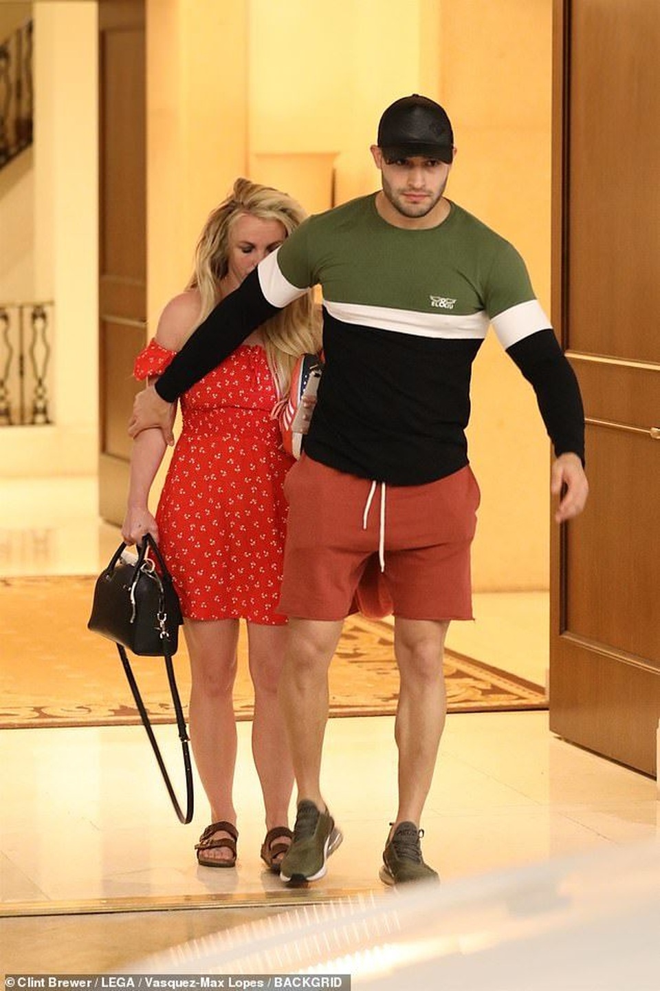 Fans lo lắng cho sức khỏe Britney - 5