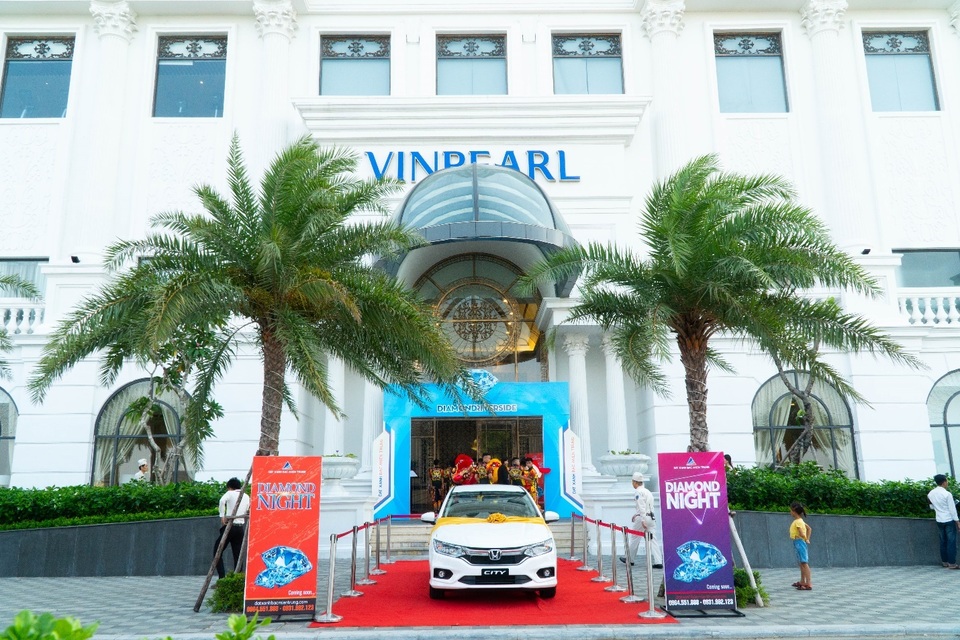 Giới kinh doanh bất động sản “náo loạn” với siêu dự án Diamond Riverside tại Quảng Bình - 3 Giới kinh doanh bất động sản “náo loạn” với siêu dự án Diamond Riverside tại Quảng Bình - 3