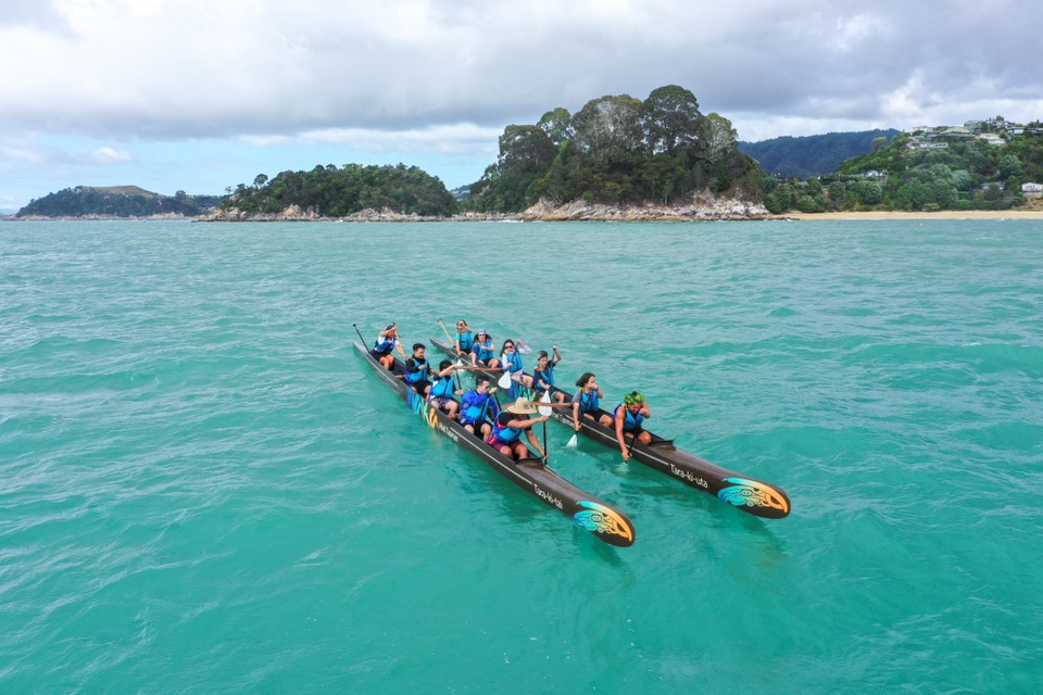 Hoàng Bách dạy con về tình yêu thiên nhiên ở New Zealand - 3 Hoàng Bách dạy con về tình yêu thiên nhiên ở New Zealand - 3