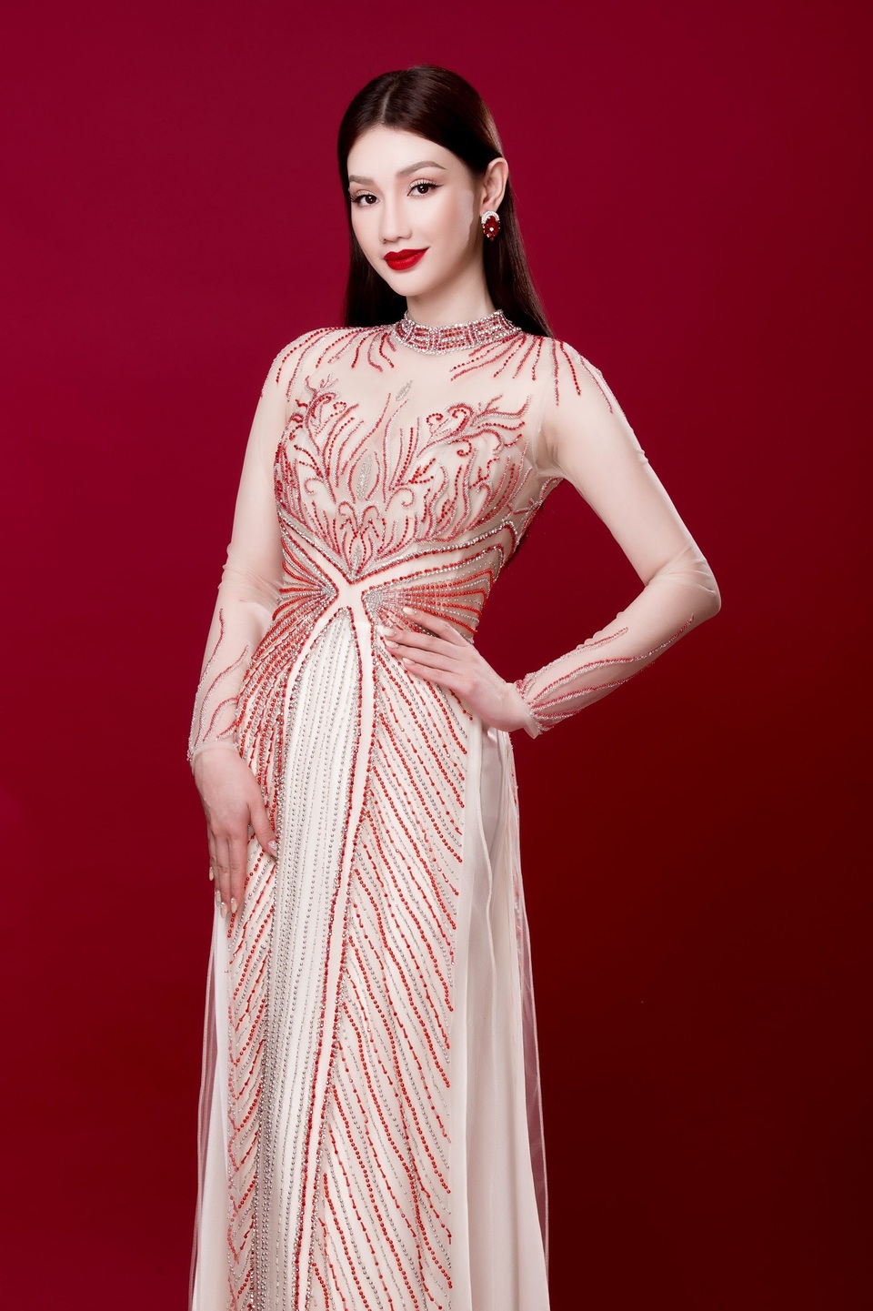 Diễn viên Yến Vy dần cởi mở hơn sau 11 năm trốn showbiz Việt sang Mỹ - 8 Diễn viên Yến Vy dần cởi mở hơn sau 11 năm trốn showbiz Việt sang Mỹ - 8