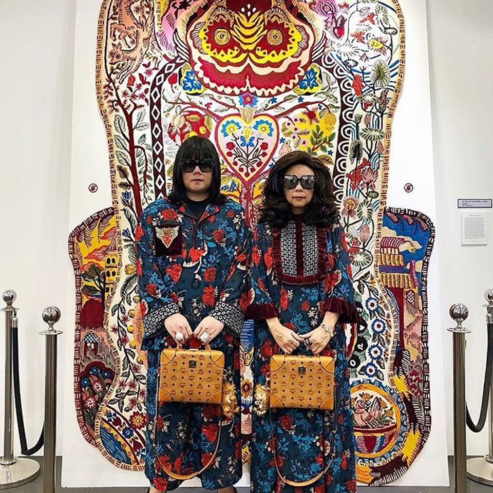 Thái Lan: Cặp mẹ con nổi tiếng vì diện đồ đôi trên một “tầm cao” mới - 1