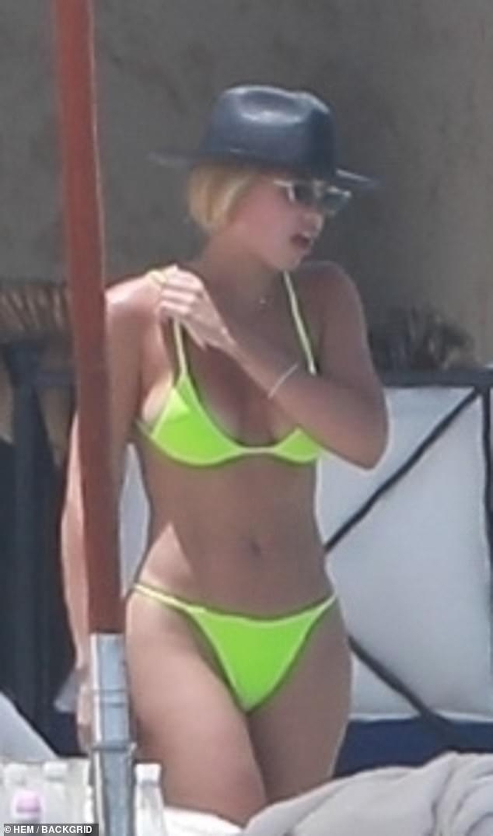 Sofia Richie cuốn hút với áo tắm - 2