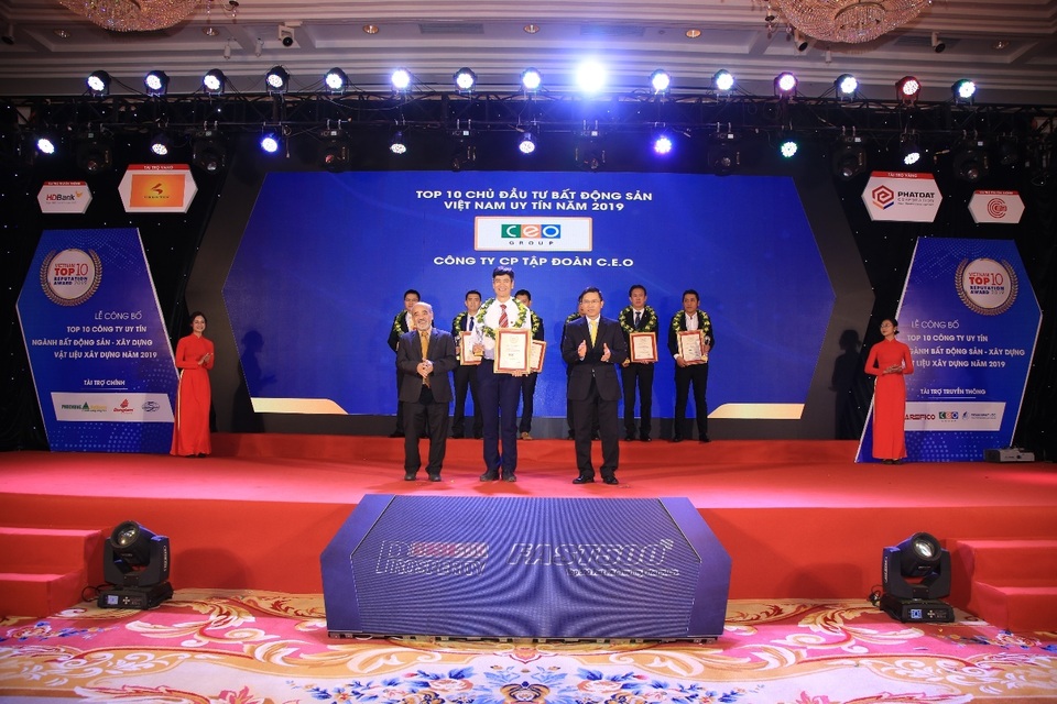 Tập đoàn CEO xuất sắc vào Top 10 chủ đầu tư uy tín năm 2019 - 1 Tập đoàn CEO xuất sắc vào Top 10 chủ đầu tư uy tín năm 2019 - 1
