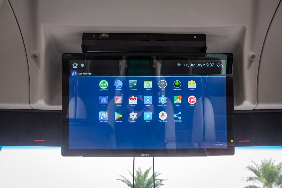 Sôi động thị trường xe khách 2019 - 3