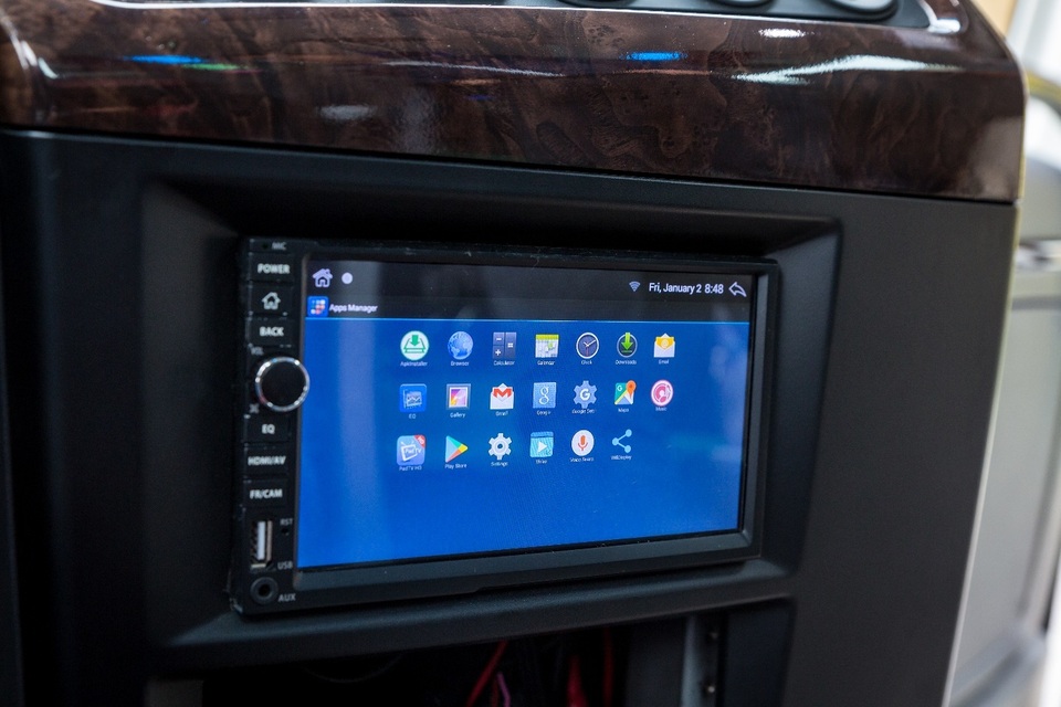 Sôi động thị trường xe khách 2019 - 4