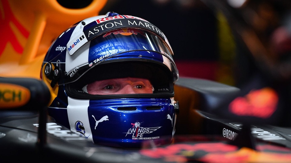 Ngồi cùng David Coulthard trong chiếc xe đua F1 biểu diễn tại Hà Nội - 2 Ngồi cùng David Coulthard trong chiếc xe đua F1 biểu diễn tại Hà Nội - 2