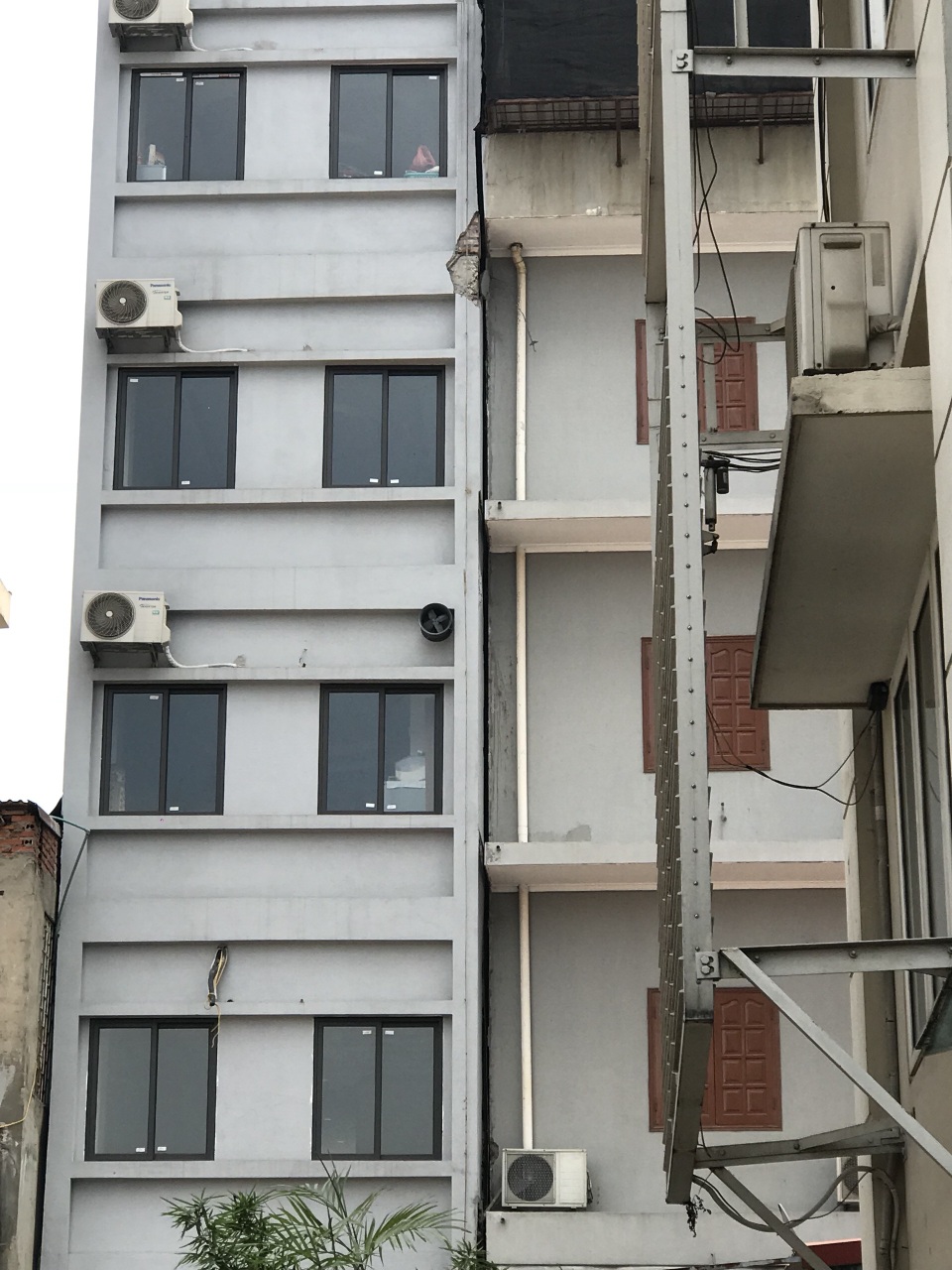 Người dân có nhà bị nứt quanh dự án Nguyễn Sơn có thực sự đang hoang mang? - 2 Người dân có nhà bị nứt quanh dự án Nguyễn Sơn có thực sự đang hoang mang? - 2