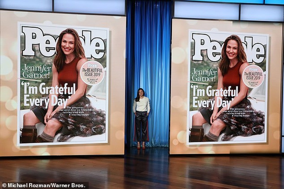 Jennifer Garner xinh đẹp và trẻ trung đáng kinh ngạc ở tuổi 47 - 3 Jennifer Garner xinh đẹp và trẻ trung đáng kinh ngạc ở tuổi 47 - 3