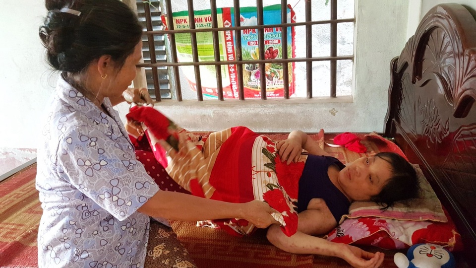 Người đàn bà khốn khổ ở viện nhiều hơn ở nhà vì mắc bệnh hiểm - 6 Người đàn bà khốn khổ ở viện nhiều hơn ở nhà vì mắc bệnh hiểm - 6