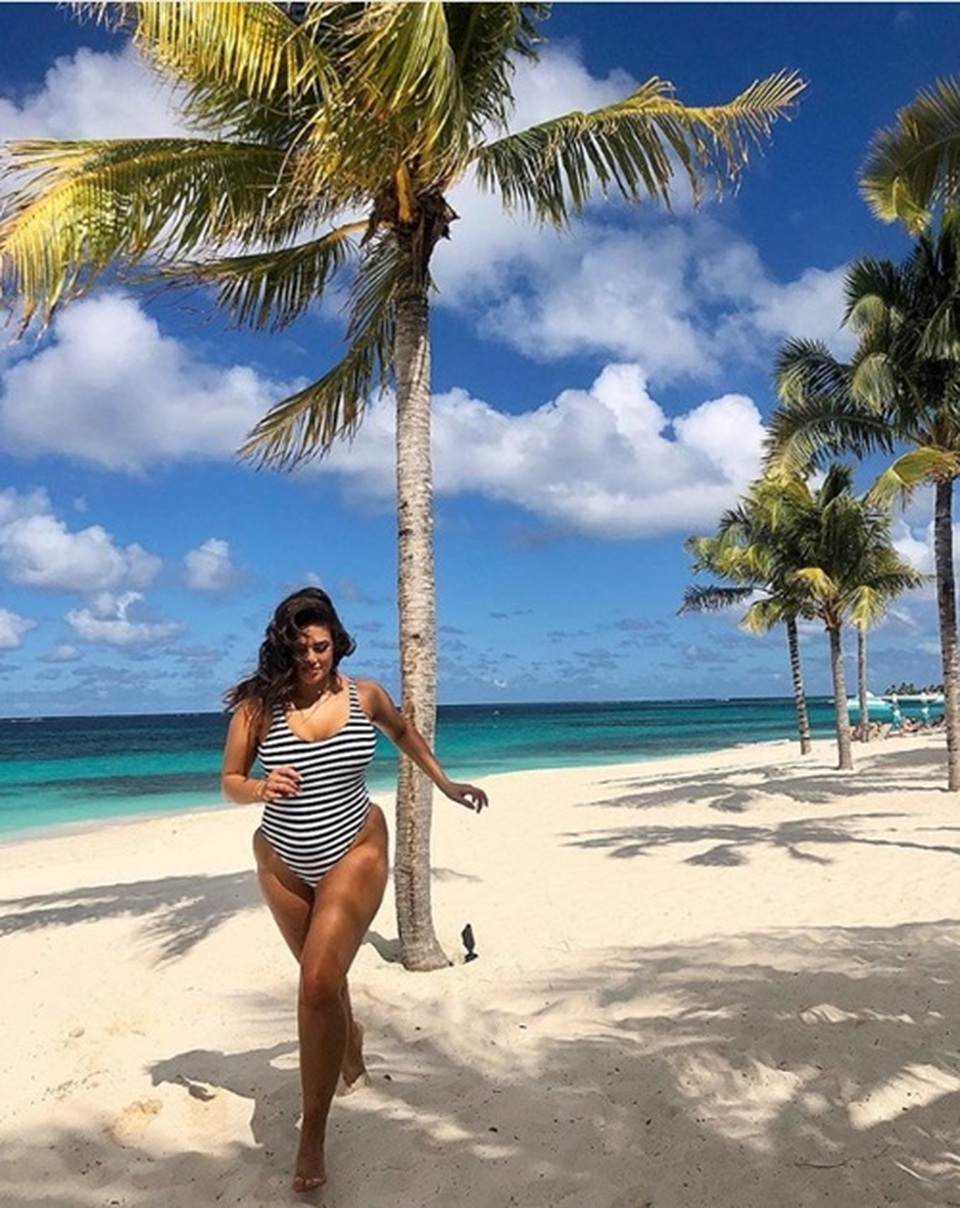 4 kiểu đồ bơi hot hè 2019 dáng vóc nào cũng mặc được - 2 4 kiểu đồ bơi hot hè 2019 dáng vóc nào cũng mặc được - 2