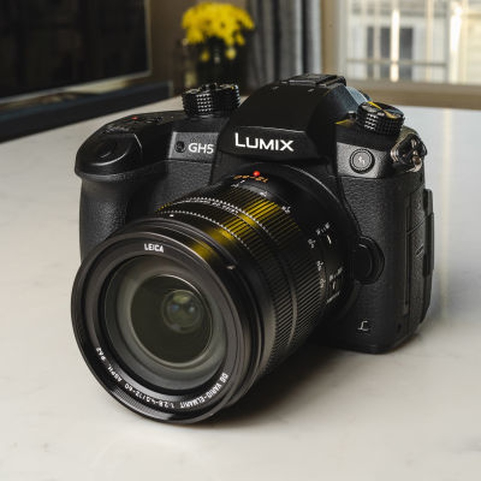 5 máy ảnh không gương lật đáng mua nhất cho kỳ nghỉ lễ 30/4 - 7 5 máy ảnh không gương lật đáng mua nhất cho kỳ nghỉ lễ 30/4 - 7