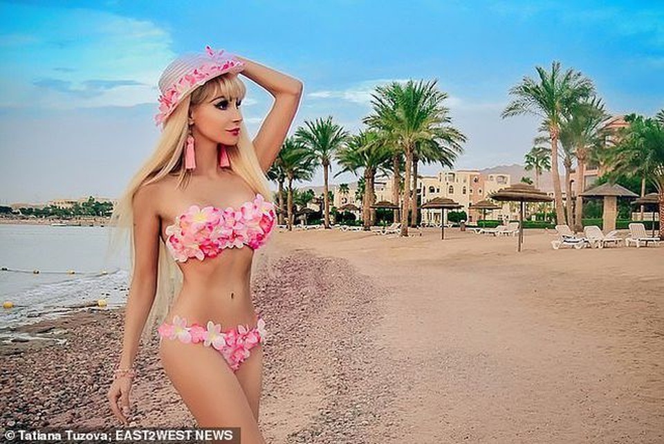 Cuộc sống cô đơn của cô gái chi hơn 3 tỷ đồng để trở thành... búp bê Barbie - 5 Cuộc sống cô đơn của cô gái chi hơn 3 tỷ đồng để trở thành... búp bê Barbie - 5