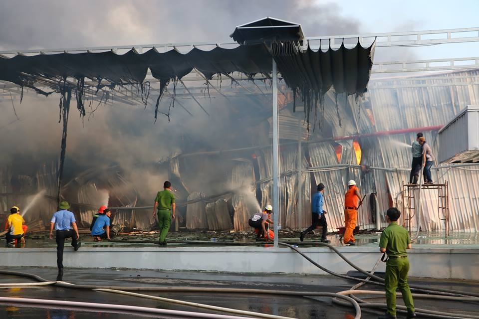 Hàng loạt khu công nghiệp “quên” phòng cháy, chữa cháy - 6 Hàng loạt khu công nghiệp “quên” phòng cháy, chữa cháy - 6