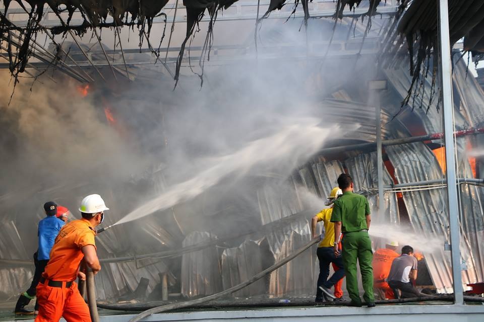 Hàng loạt khu công nghiệp “quên” phòng cháy, chữa cháy - 2 Hàng loạt khu công nghiệp “quên” phòng cháy, chữa cháy - 2