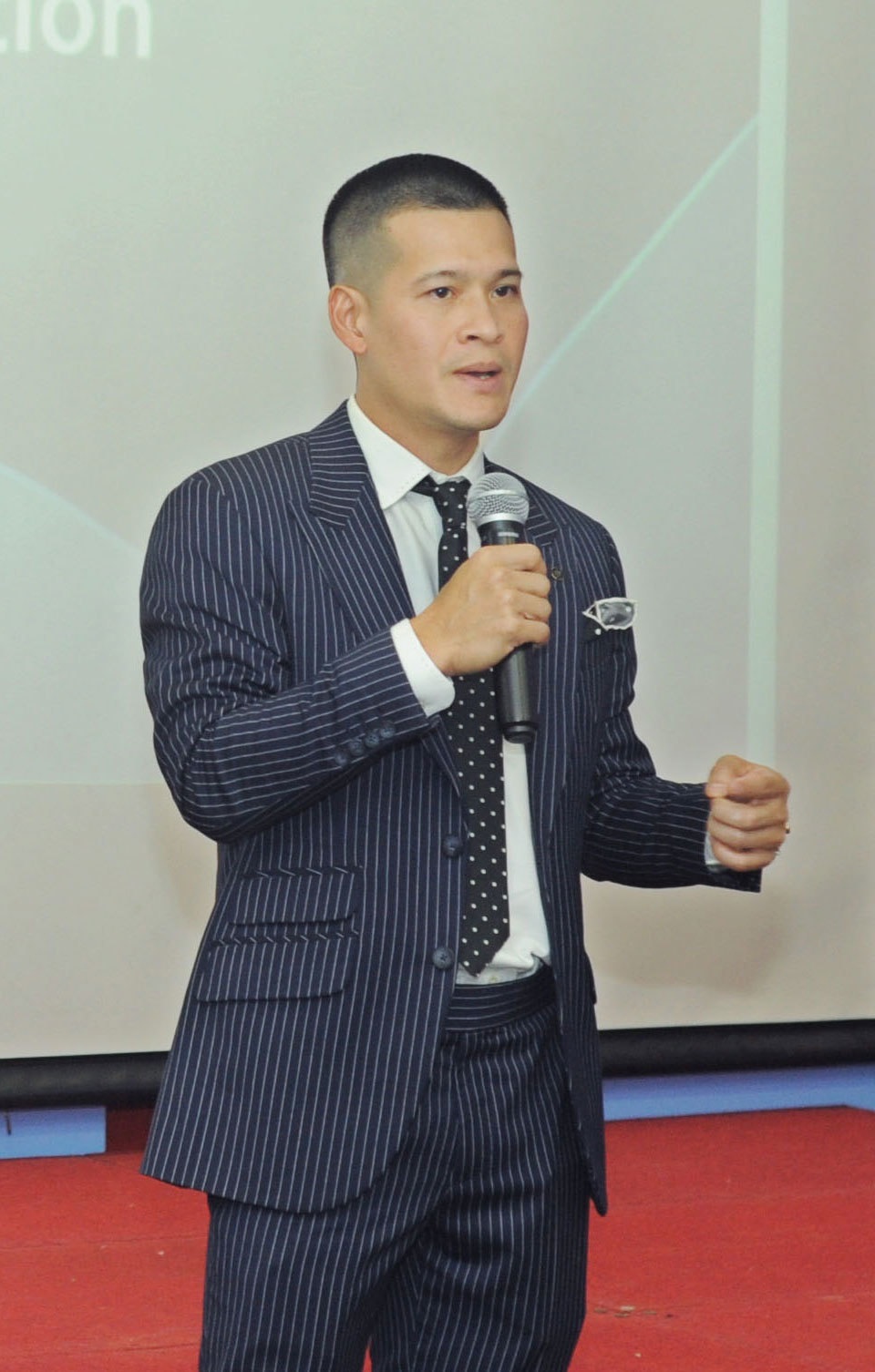 Người sở hữu tác phẩm âm nhạc đang bị khai thác chùa, bị lạm dụng? - 1 Người sở hữu tác phẩm âm nhạc đang bị khai thác chùa, bị lạm dụng? - 1