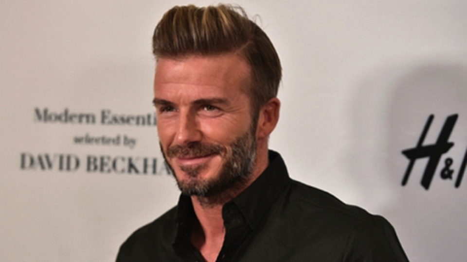 Hài hước với hình ảnh Beckham rụng răng, hói đầu vào năm… 2020 - 2 Hài hước với hình ảnh Beckham rụng răng, hói đầu vào năm… 2020 - 2