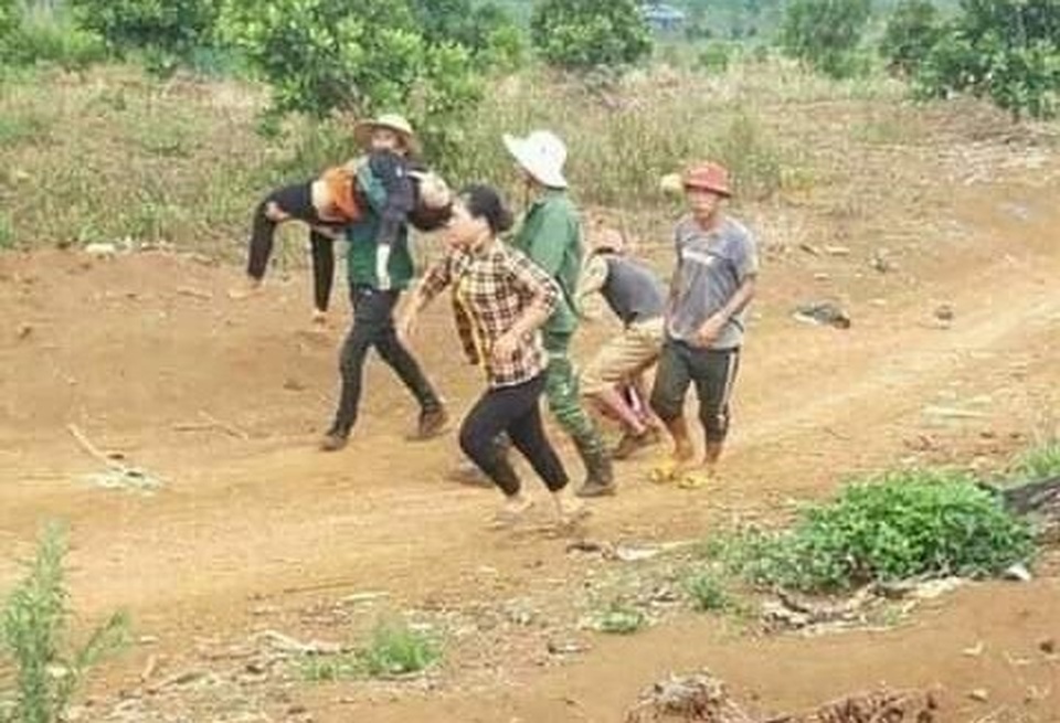 Điều tra nhóm người xô xát để tranh giành đất - 2 Điều tra nhóm người xô xát để tranh giành đất - 2