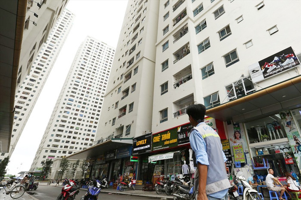 Hưởng đủ hôi thối, đi thang máy bị lườm nguýt: Bán lỗ 300 triệu đồng chuyển nhà gấp - 2 Hưởng đủ hôi thối, đi thang máy bị lườm nguýt: Bán lỗ 300 triệu đồng chuyển nhà gấp - 2