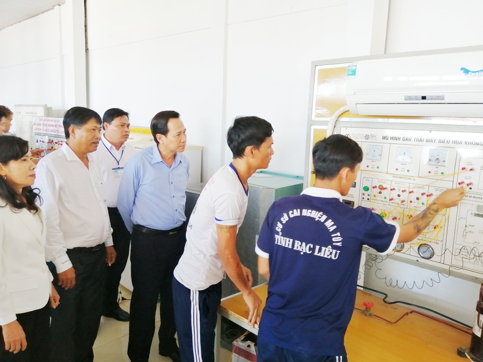 Bạc Liêu: Giảm nghèo cần chú trọng đào tạo nghề cho người dân - 1 Bạc Liêu: Giảm nghèo cần chú trọng đào tạo nghề cho người dân - 1