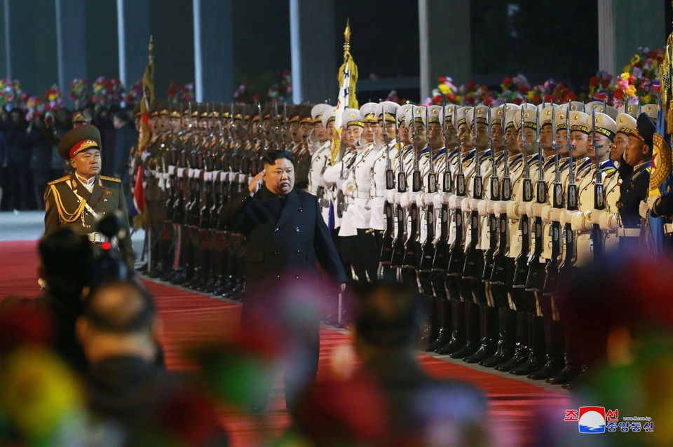 Những hình ảnh đầu tiên của ông Kim Jong-un trong chuyến thăm Nga - 1 Những hình ảnh đầu tiên của ông Kim Jong-un trong chuyến thăm Nga - 1