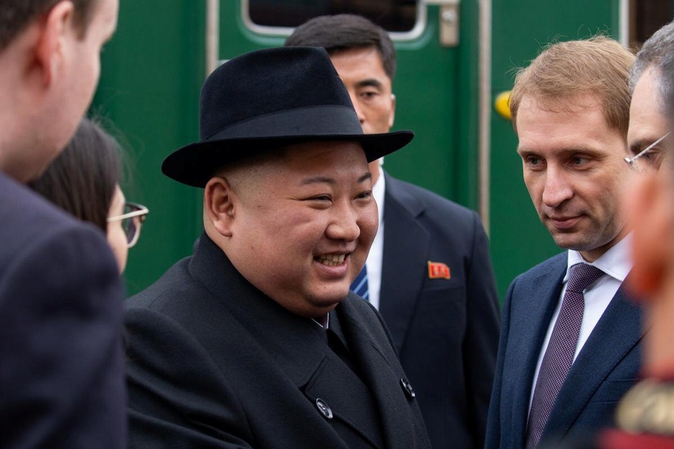 Những hình ảnh đầu tiên của ông Kim Jong-un trong chuyến thăm Nga - 6 Những hình ảnh đầu tiên của ông Kim Jong-un trong chuyến thăm Nga - 6
