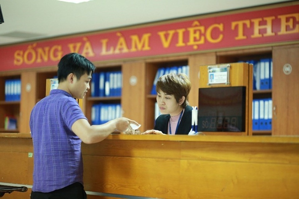 Lương tăng, công chức vẫn không đủ sống - 1 Lương tăng, công chức vẫn không đủ sống - 1