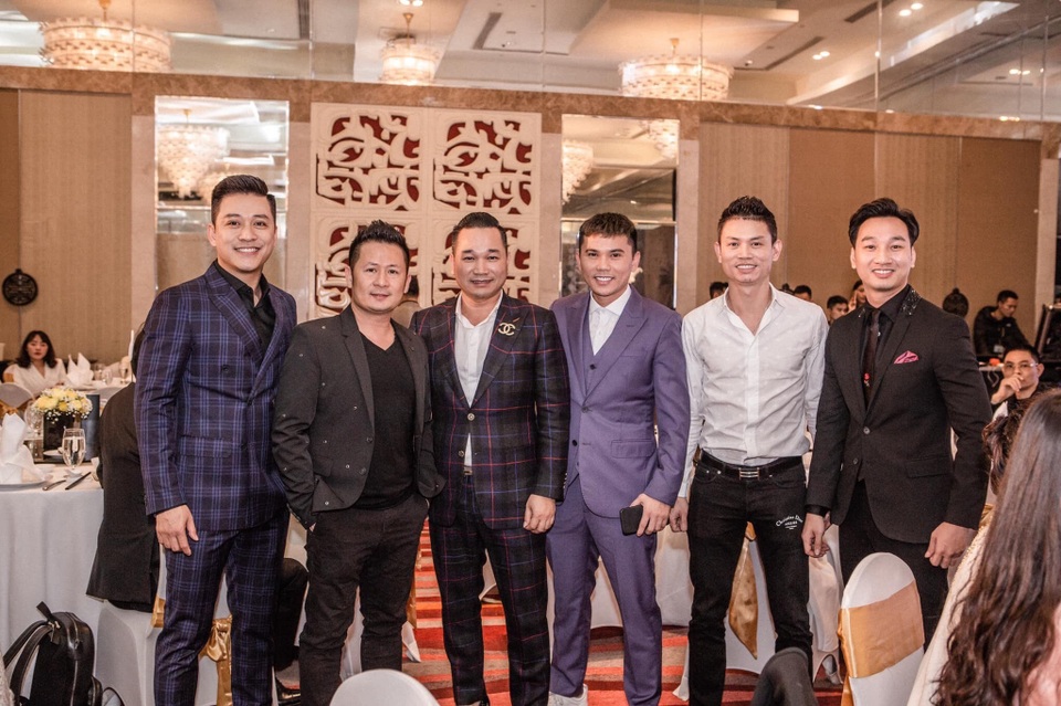 Câu chuyện của ông chủ Luxury VIP và hành trình nuôi dưỡng ước mơ chỉ với 1,5 triệu đồng khởi nghiệp - 5 Câu chuyện của ông chủ Luxury VIP và hành trình nuôi dưỡng ước mơ chỉ với 1,5 triệu đồng khởi nghiệp - 5