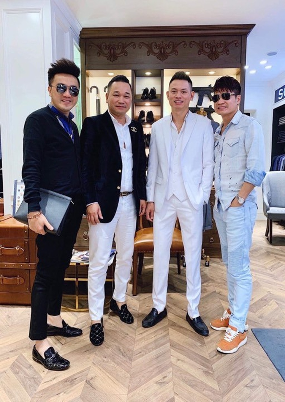 Câu chuyện của ông chủ Luxury VIP và hành trình nuôi dưỡng ước mơ chỉ với 1,5 triệu đồng khởi nghiệp - 7 Câu chuyện của ông chủ Luxury VIP và hành trình nuôi dưỡng ước mơ chỉ với 1,5 triệu đồng khởi nghiệp - 7