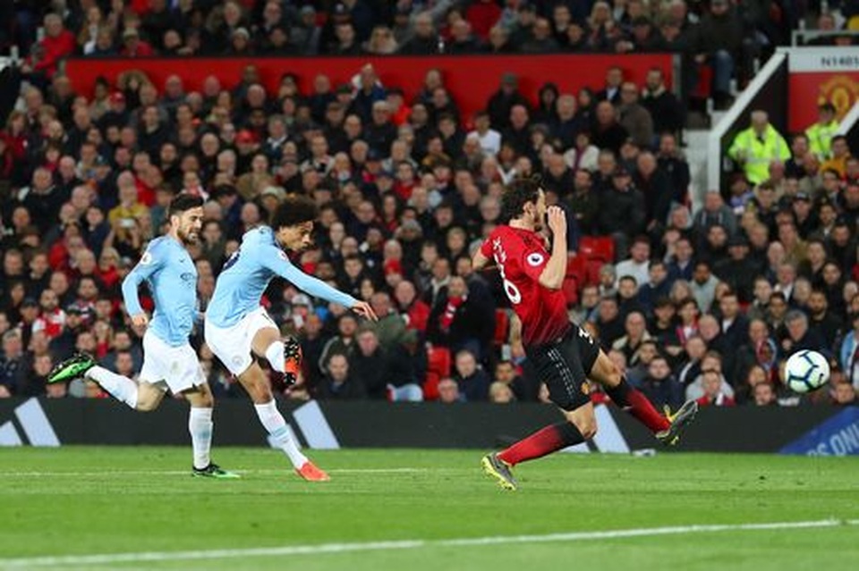 Man Utd 0-2 Man City: Chiến thắng của đẳng cấp - 4 Man Utd 0-2 Man City: Chiến thắng của đẳng cấp - 4