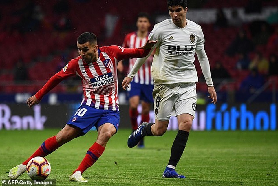 Atletico đánh bại Valencia, Barcelona chưa thể vô địch La Liga - 4 Atletico đánh bại Valencia, Barcelona chưa thể vô địch La Liga - 4