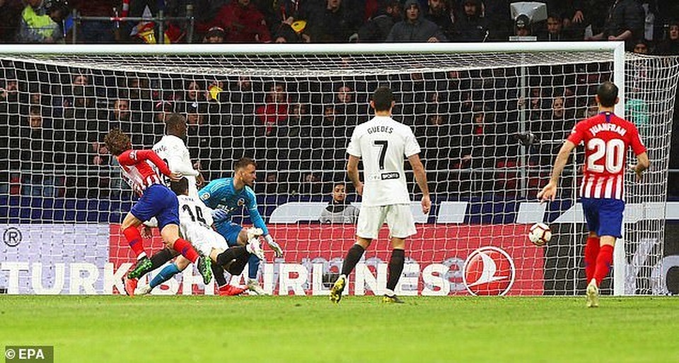 Atletico đánh bại Valencia, Barcelona chưa thể vô địch La Liga - 3 Atletico đánh bại Valencia, Barcelona chưa thể vô địch La Liga - 3