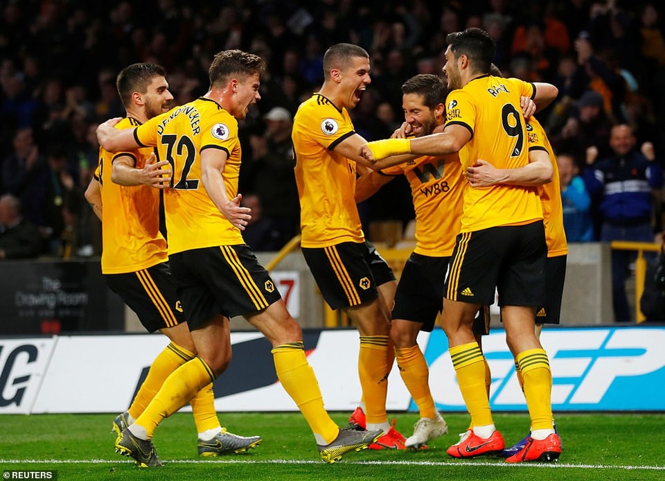 Wolves 3-1 Arsenal: “Pháo thủ” nhanh chóng bị “thổi bay” - 1