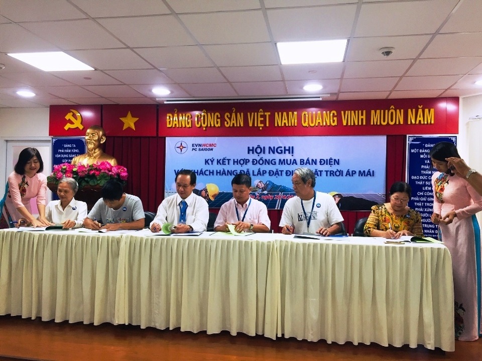 Dân TPHCM hào hứng với điện mặt trời nhưng vẫn sợ... thiết bị “dỏm” - 3