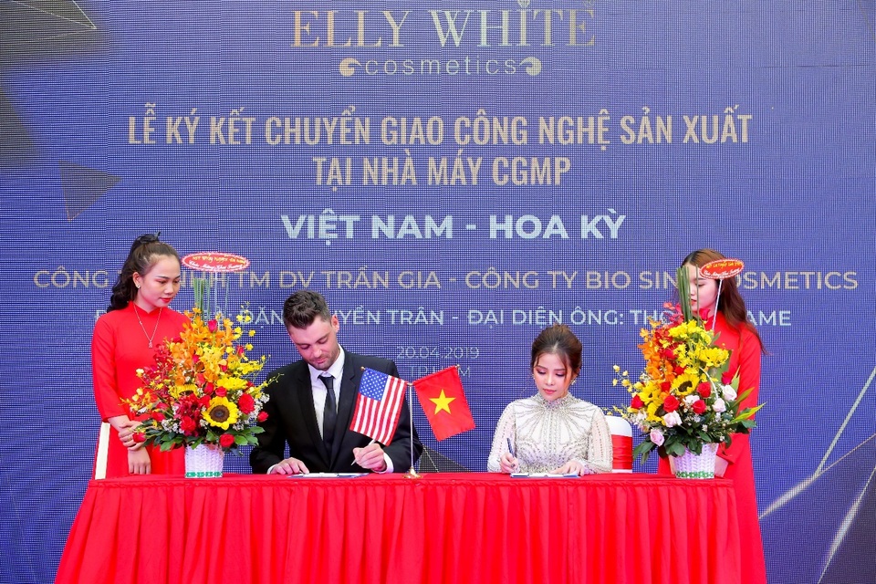 Elly White khánh thành nhà máy mỹ phẩm công suất lớn tại TP Hồ Chí Minh - 3 Elly White khánh thành nhà máy mỹ phẩm công suất lớn tại TP Hồ Chí Minh - 3