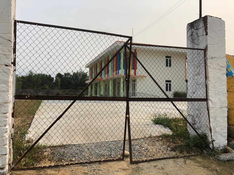Quảng Ngãi: Đầu tư 4,9 tỷ đồng xây trường để... ngắm - 2 Quảng Ngãi: Đầu tư 4,9 tỷ đồng xây trường để... ngắm - 2