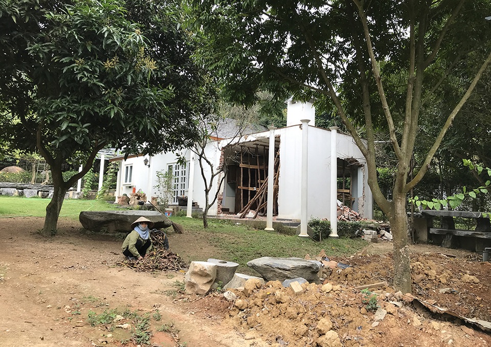 Sóc Sơn đang phá dỡ các công trình vi phạm trên đất rừng - 10 Sóc Sơn đang phá dỡ các công trình vi phạm trên đất rừng - 10