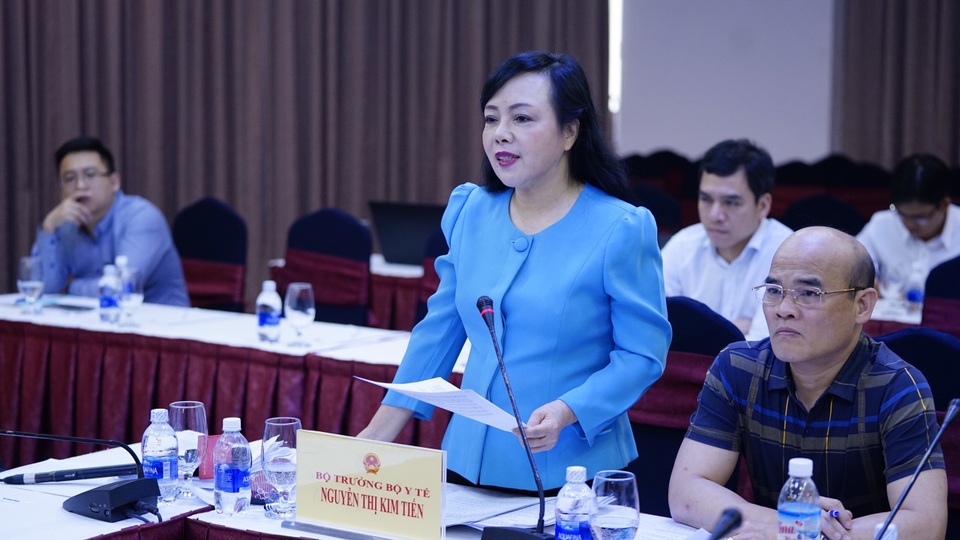 Bộ trưởng Y tế: Xâm hại tình dục, tai nạn giao thông, tan nát gia đình... cũng chỉ vì nhậu! - 4 Bộ trưởng Y tế: Xâm hại tình dục, tai nạn giao thông, tan nát gia đình... cũng chỉ vì nhậu! - 4