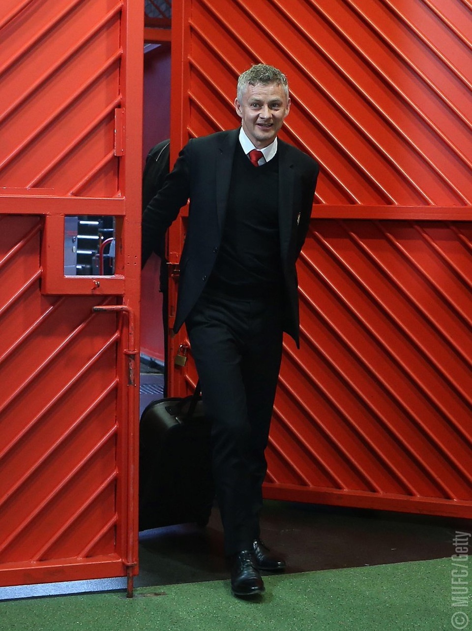 Man Utd 0-2 Man City: Chiến thắng của đẳng cấp - 21 Man Utd 0-2 Man City: Chiến thắng của đẳng cấp - 21