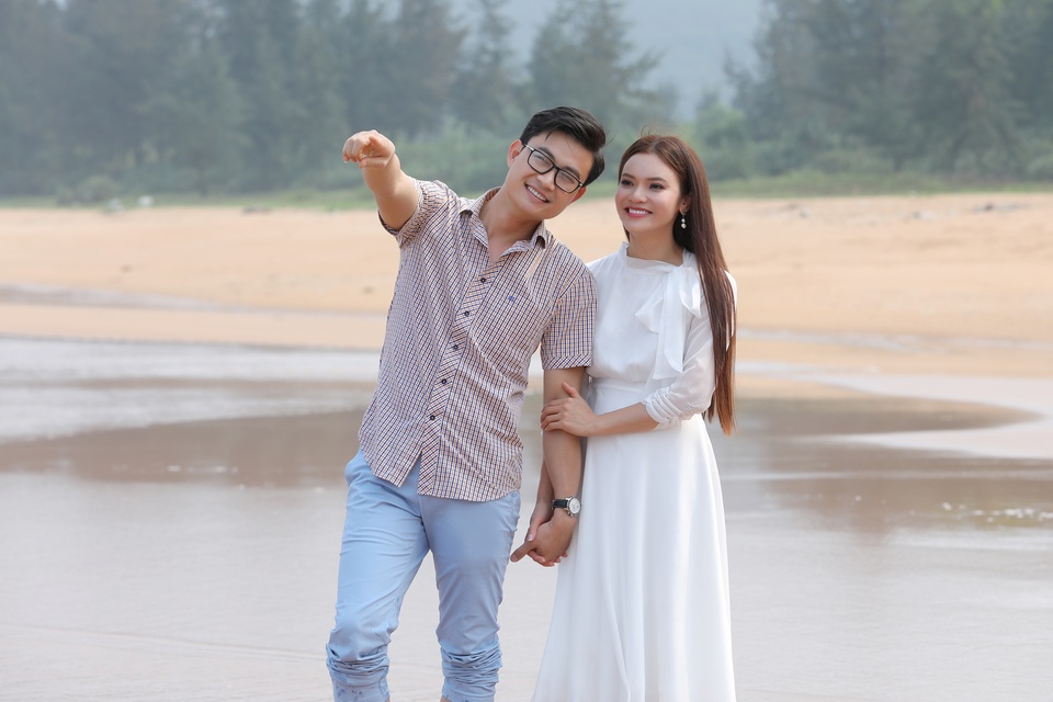 Phạm Phương Thảo huy động 500 người dân đóng MV về quê hương Nghi Lộc - 3 Phạm Phương Thảo huy động 500 người dân đóng MV về quê hương Nghi Lộc - 3