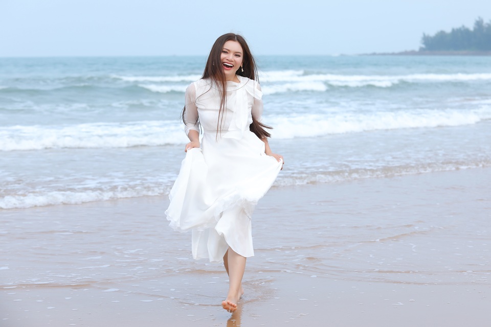 Phạm Phương Thảo huy động 500 người dân đóng MV về quê hương Nghi Lộc - 2 Phạm Phương Thảo huy động 500 người dân đóng MV về quê hương Nghi Lộc - 2