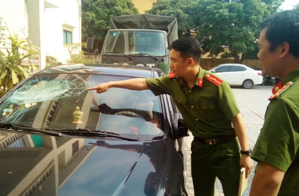 Bắt tạm giam 8 đối tượng đuổi chém nhau trên đường - 2 Bắt tạm giam 8 đối tượng đuổi chém nhau trên đường - 2