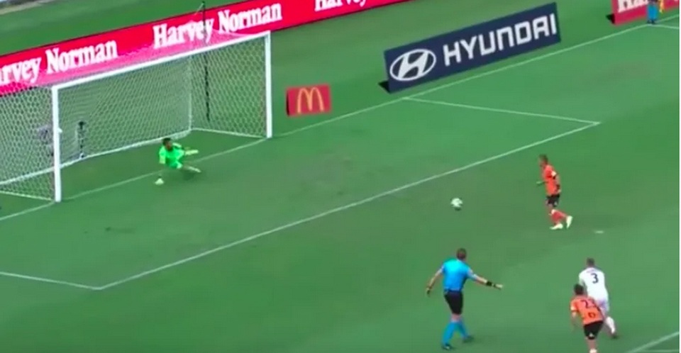 Pha sút penalty phong cách Panenka bị lỗi hay thủ môn lỗi ? - 1 Pha sút penalty phong cách Panenka bị lỗi hay thủ môn lỗi ? - 1