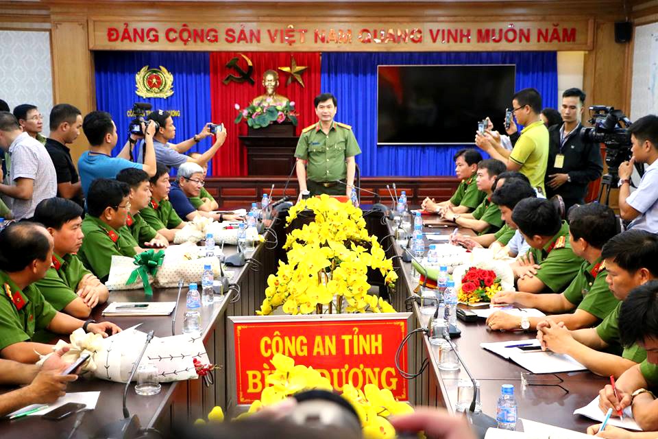 Vụ 3 người bị sát hại: Những dấu vết tố cáo kẻ sát nhân - 6 Vụ 3 người bị sát hại: Những dấu vết tố cáo kẻ sát nhân - 6