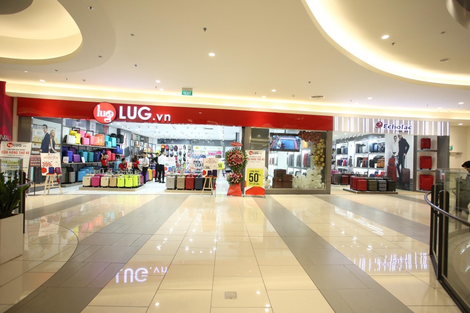 Chuỗi bán lẻ hành lý LUG: Cứ 8 ngày hoàn thành 1 cửa hàng để khai trương - 1 Chuỗi bán lẻ hành lý LUG: Cứ 8 ngày hoàn thành 1 cửa hàng để khai trương - 1