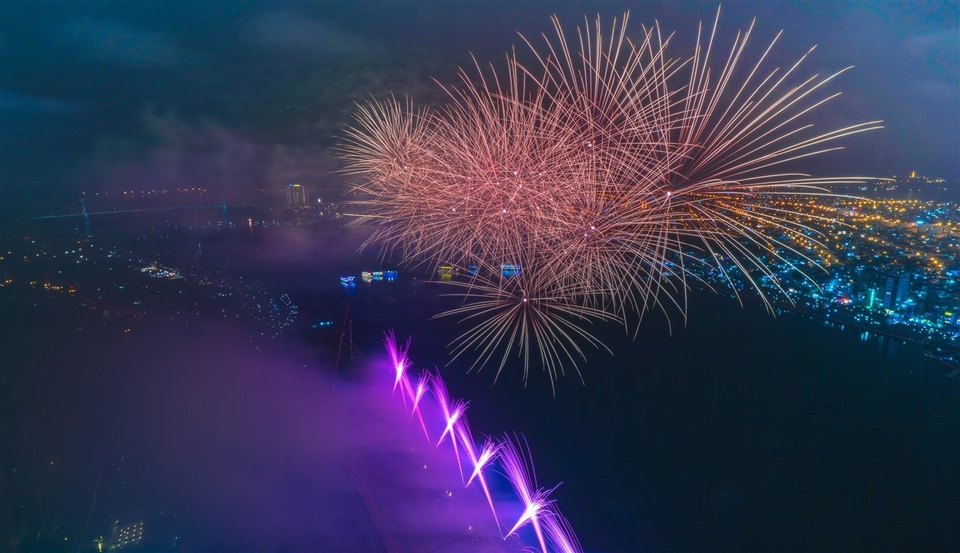 Khách đến Đà Nẵng tăng mạnh dịp Lễ hội pháo hoa quốc tế - DIFF 2019 - 1 Khách đến Đà Nẵng tăng mạnh dịp Lễ hội pháo hoa quốc tế - DIFF 2019 - 1