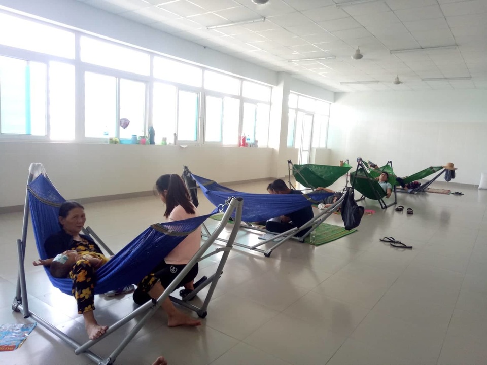 Quảng Ngãi: Nắng nóng kéo dài, bệnh nhi tăng đột biến - 3 Quảng Ngãi: Nắng nóng kéo dài, bệnh nhi tăng đột biến - 3