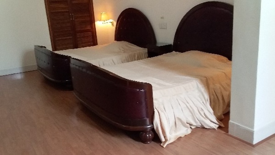 Hoang tàn chốn ăn chơi một thời của vua Bảo Đại - 5 Hoang tàn chốn ăn chơi một thời của vua Bảo Đại - 5
