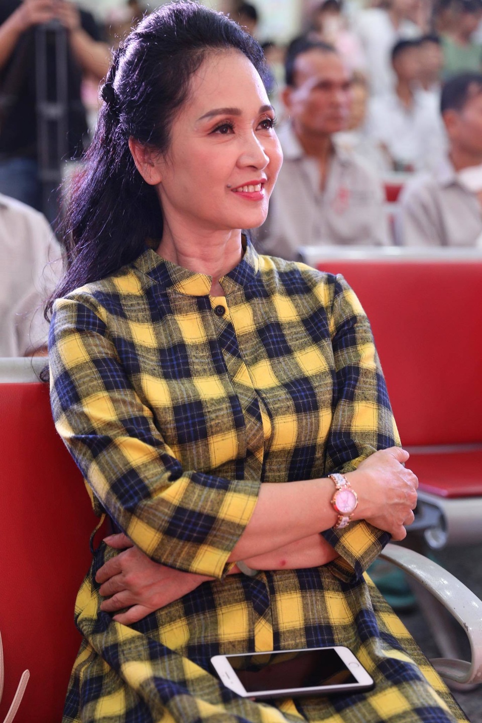 Trà My, Giang “còi” khiến bệnh nhân ung thư cười nghiêng ngả - 1